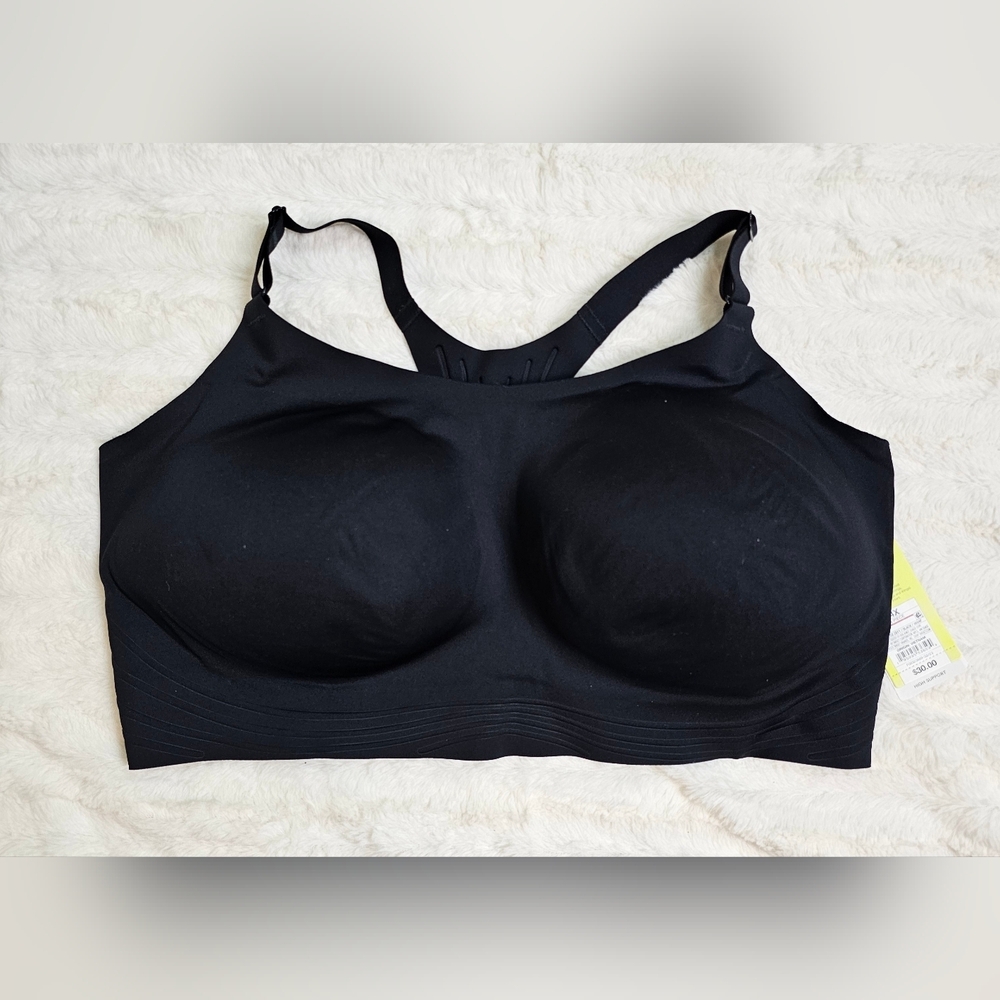 High Support Embossed Racerback Run Sports Bra | All In Motion | Black 4X - Picture 2 of 9